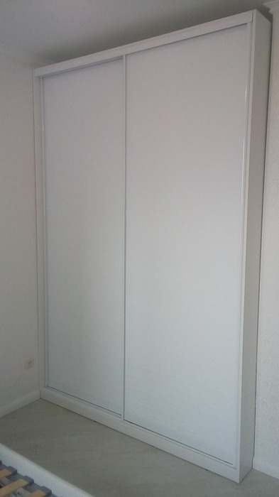 Шкаф встроенный в нишу белый оракал